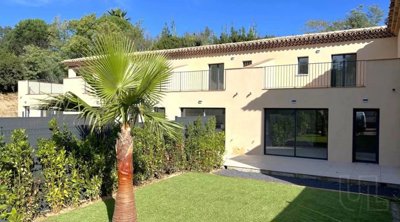 Maison de 2 chambres à vendre à Grimaud