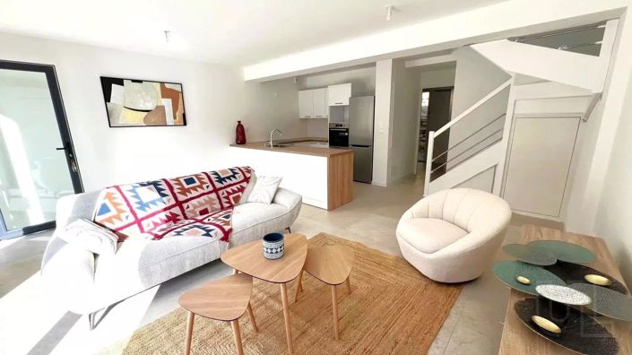 Image No.3-2 Bed House for sale