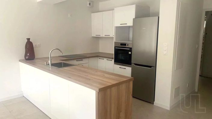 Image No.4-2 Bed House for sale