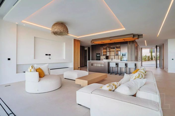 Image No.5-5 Bed House for sale