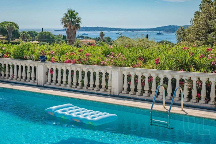 Image No.1-4 Bed House for sale