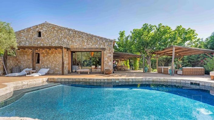 Image No.1-5 Bed House for sale