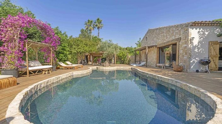 Image No.2-5 Bed House for sale