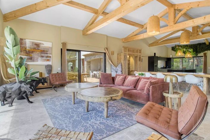 Image No.4-6 Bed House for sale