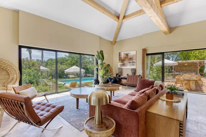 Image No.5-6 Bed House for sale