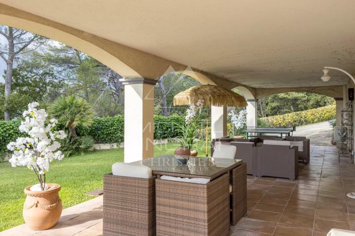 Image No.7-6 Bed House for sale