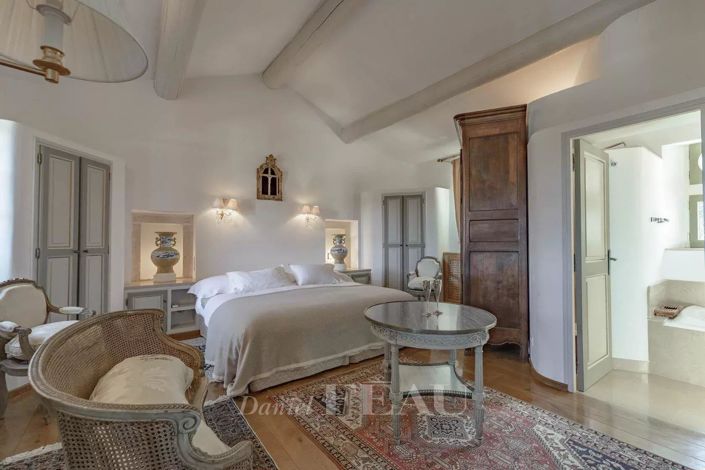 Image No.13-6 Bed House for sale