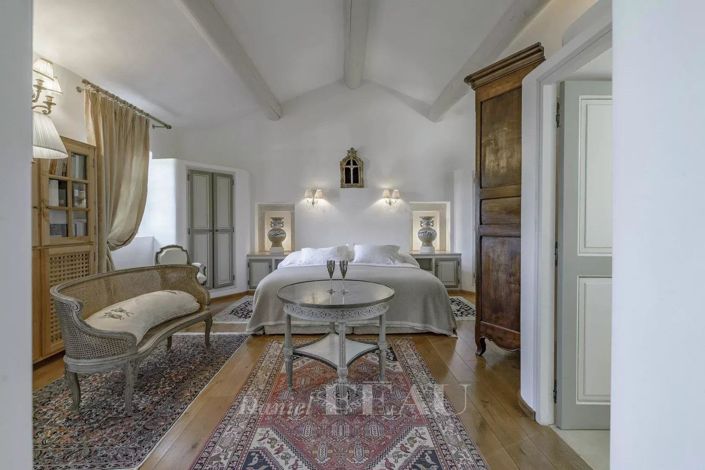 Image No.15-6 Bed House for sale