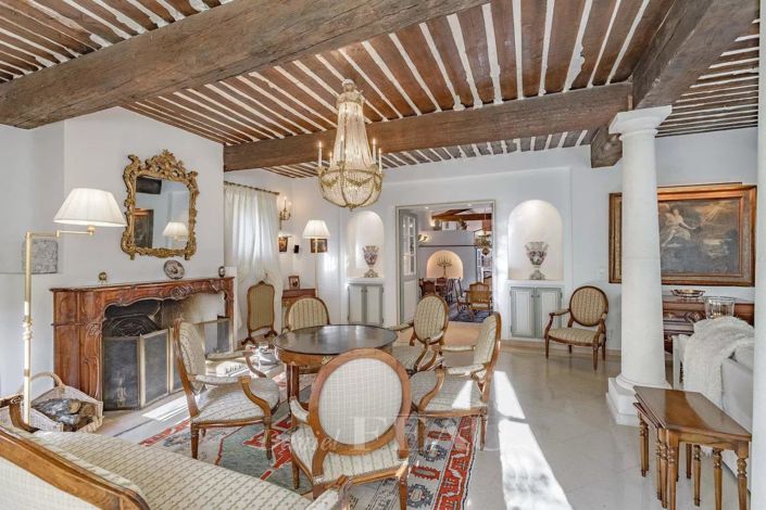 Image No.9-6 Bed House for sale