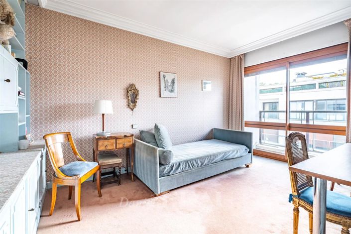 Image No.11-3 Bed Apartment for sale