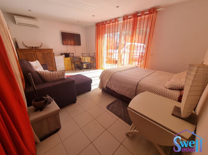 Image No.20-8 Bed House for sale