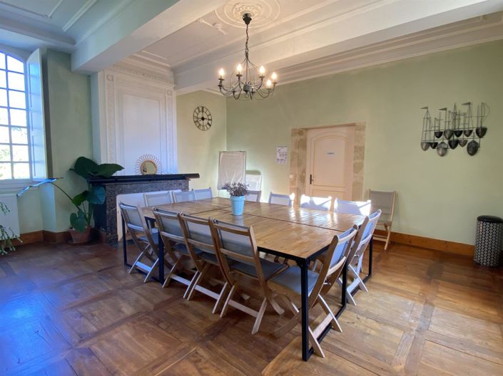 Image No.10-26 Bed Property for sale