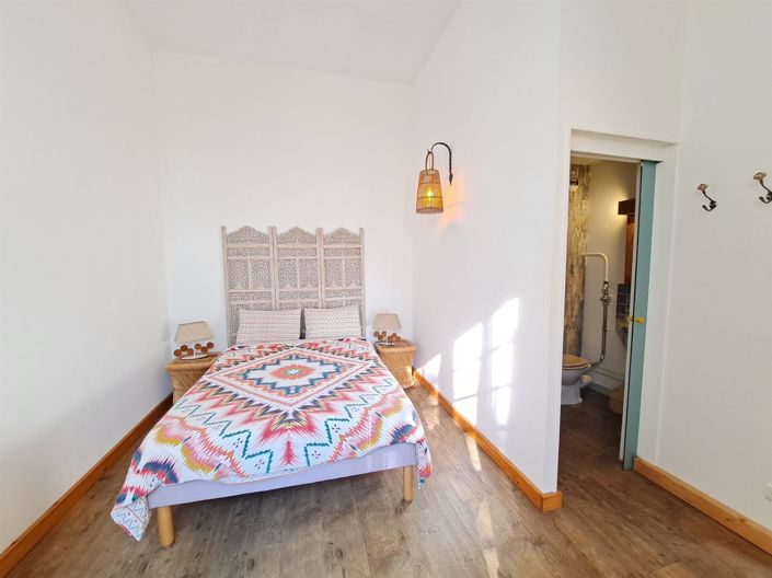 Image No.14-26 Bed Property for sale