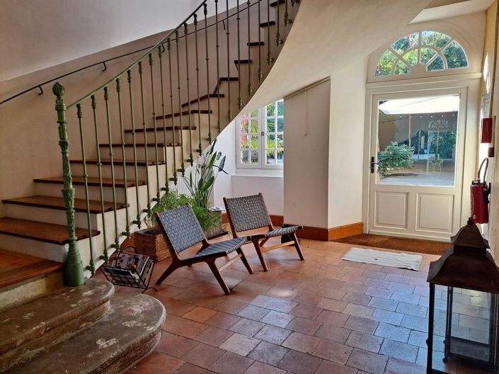 Image No.17-26 Bed Property for sale