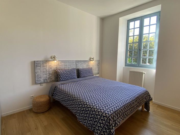 Image No.20-26 Bed Property for sale