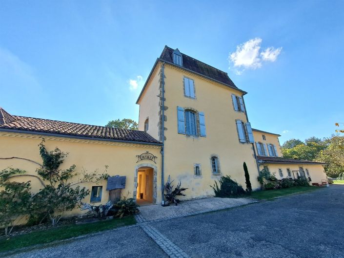 Image No.27-26 Bed Property for sale