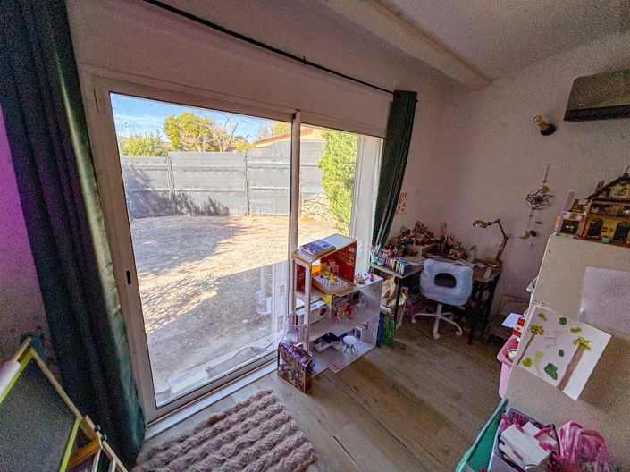 Image No.22-4 Bed House for sale