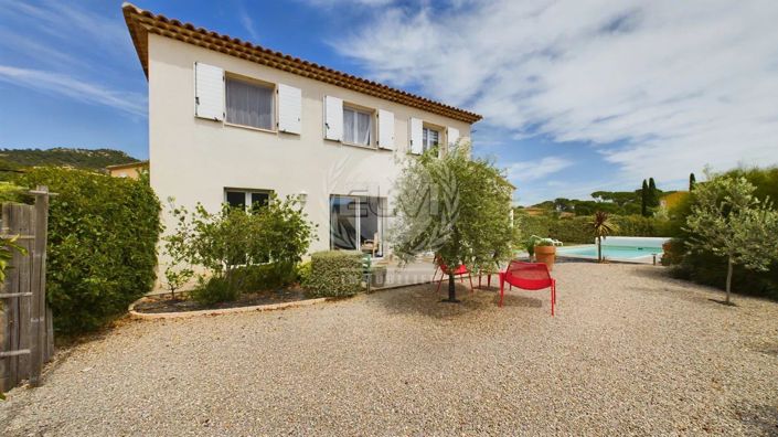 Image No.1-3 Bed House for sale