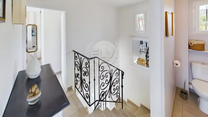 Image No.6-3 Bed House for sale