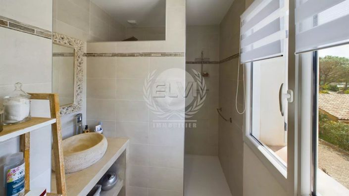 Image No.9-3 Bed House for sale