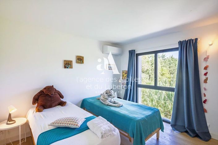 Image No.18-3 Bed House for sale