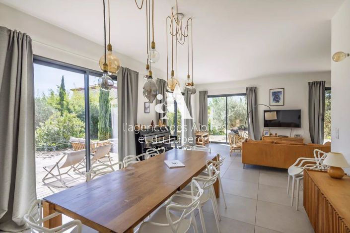 Image No.6-3 Bed House for sale