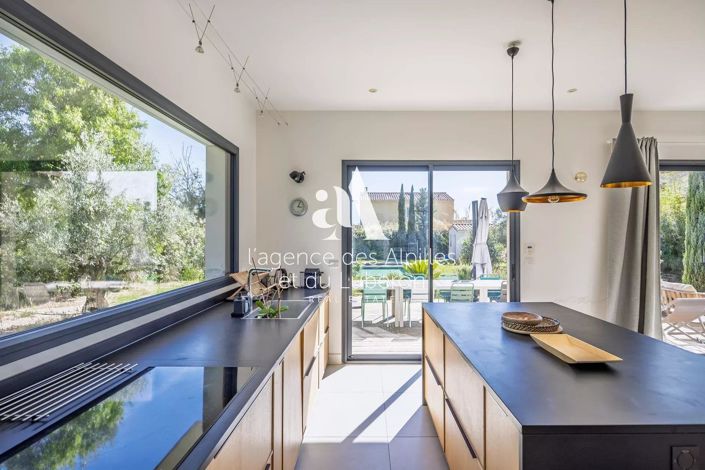 Image No.9-3 Bed House for sale