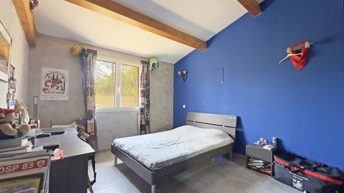 Image No.3-5 Bed House for sale