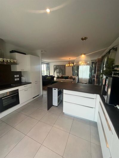 Image No.9-3 Bed House for sale