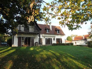 5 Bed House for sale