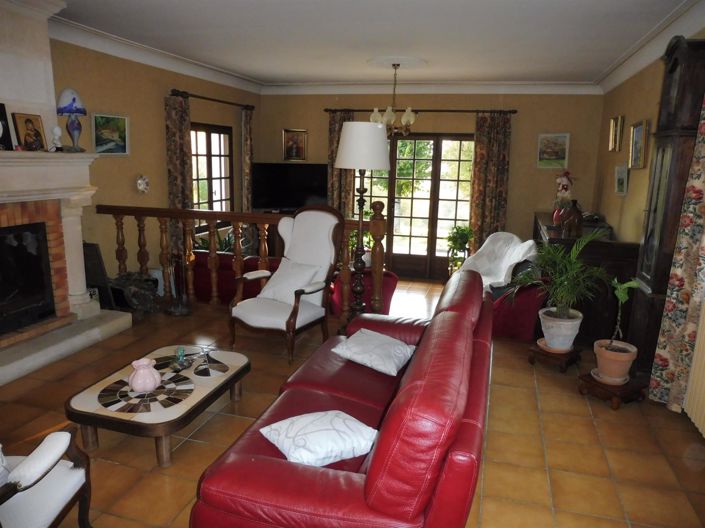 Image No.12-5 Bed House for sale