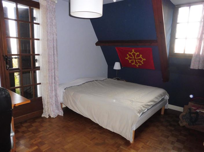 Image No.18-5 Bed House for sale