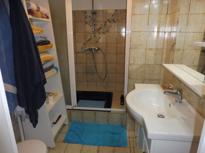 Image No.23-5 Bed House for sale