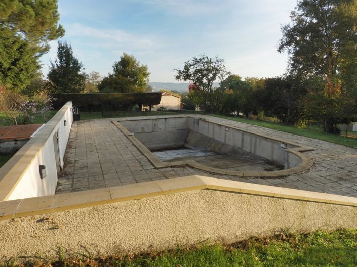 Image No.4-5 Bed House for sale