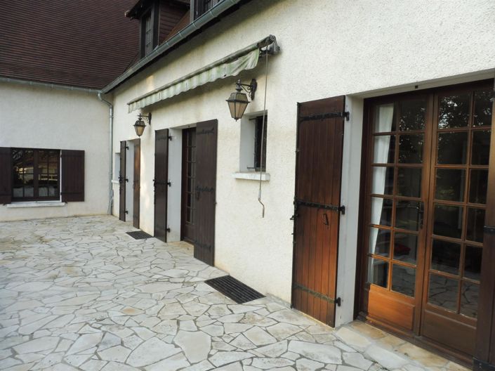 Image No.9-5 Bed House for sale