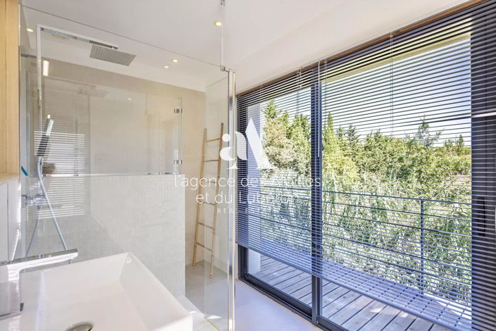 Image No.14-3 Bed House for sale