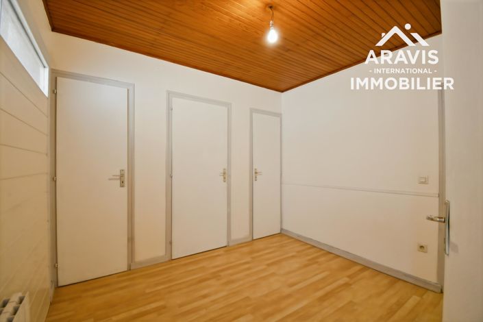 Image No.10-1 Bed Apartment for sale