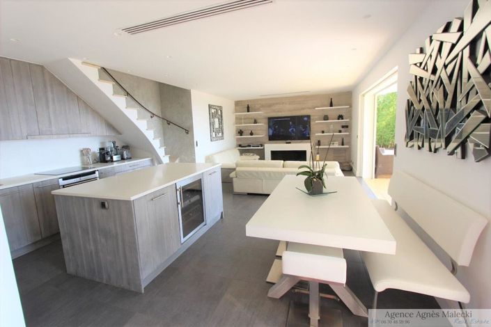 Image No.5-4 Bed House for sale