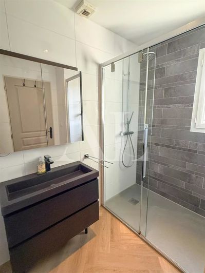 Image No.7-1 Bed House for sale