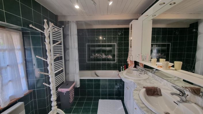 Image No.47-4 Bed House for sale