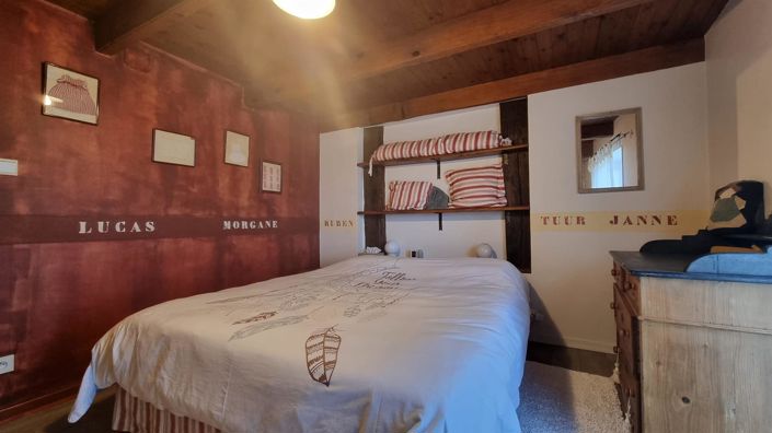 Image No.48-4 Bed House for sale