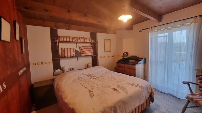 Image No.49-4 Bed House for sale