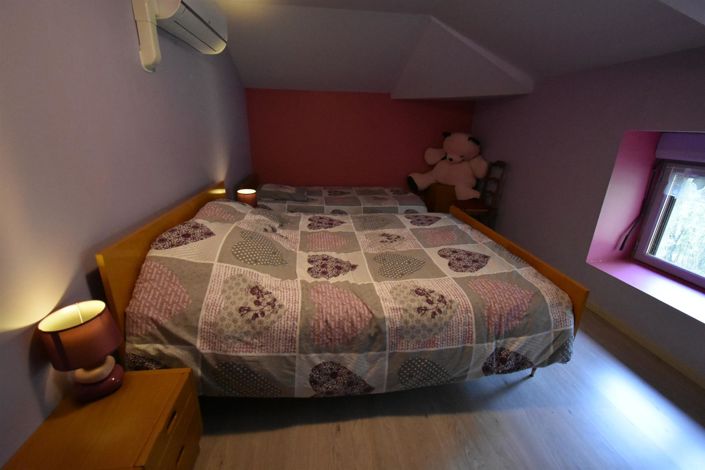 Image No.10-6 Bed House for sale