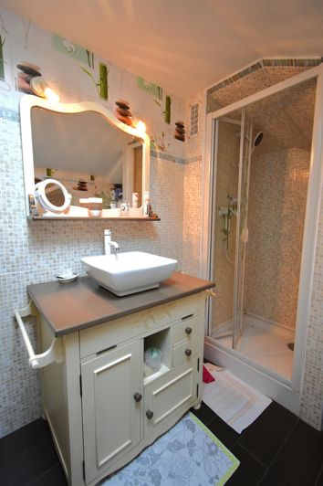 Image No.11-6 Bed House for sale