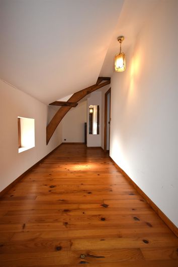 Image No.16-6 Bed House for sale