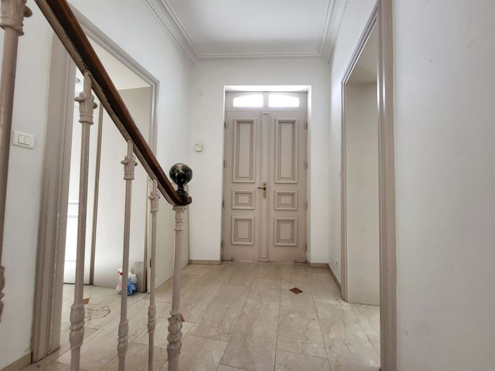 Image No.2-6 Bed House for sale