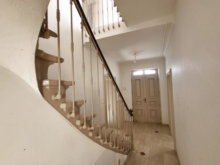 Image No.4-6 Bed House for sale