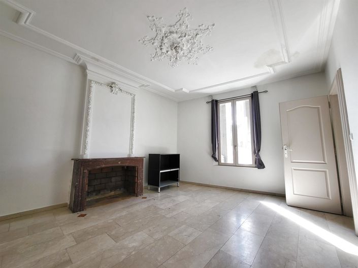 Image No.5-6 Bed House for sale