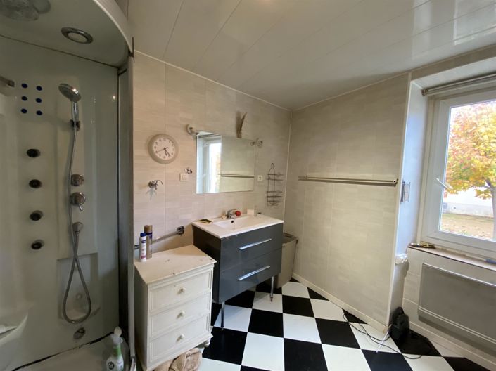 Image No.8-2 Bed House for sale