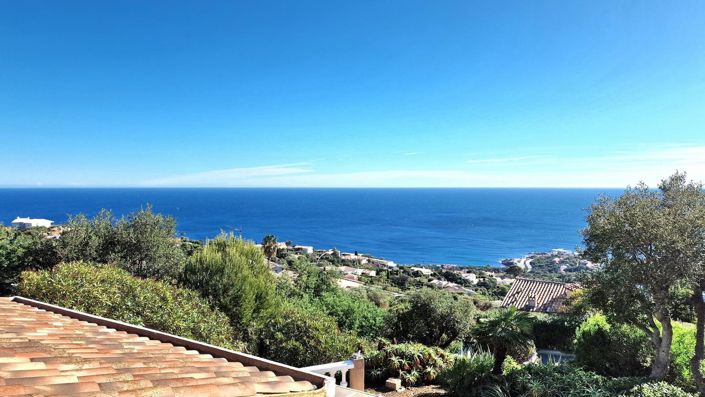 Image No.1-3 Bed House for sale